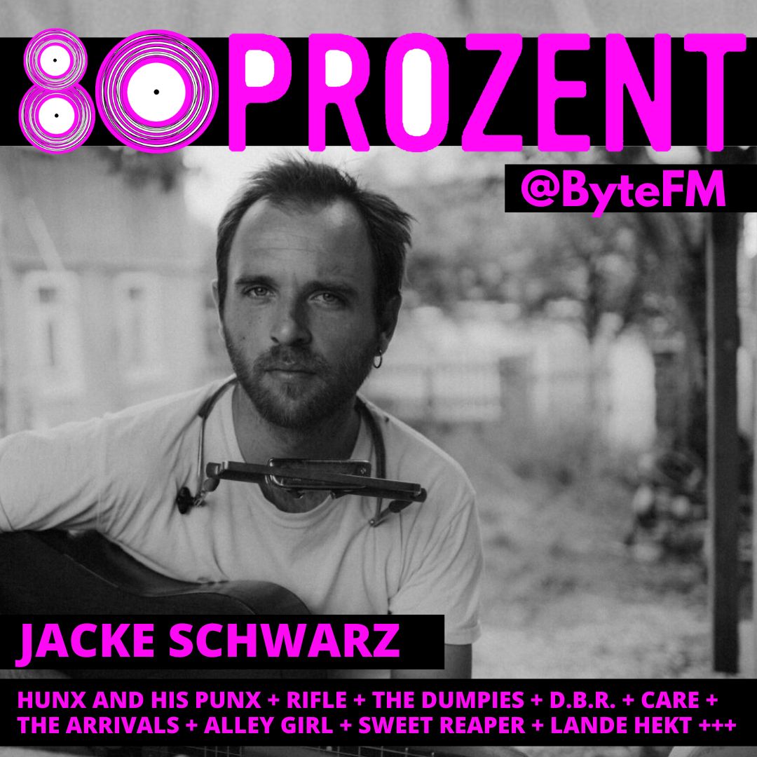 WILDE STRANDJUNGS AM NUDIE BEACH